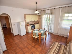 Apartment Green Marine- Palme- Ismare-1 by Interhome