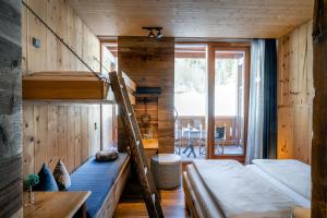 Double Room with Balcony and Mountain View room in mama thresl
