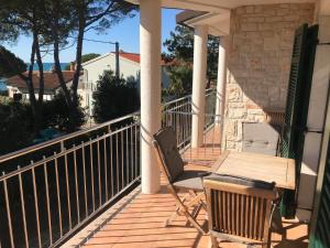Todor Seaside Apartments
