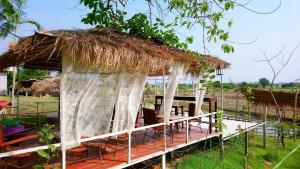 Raina-Suanpa Lung Sood Farmstay