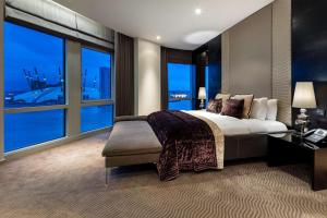 Penthouse Suite room in Radisson Blu Edwardian New Providence Wharf Hotel, London