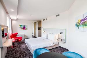 Junior Suite room in Park Inn by Radisson Danube Bratislava