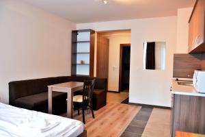 Royal Bansko - Family Apart Hotel WithInclusive Light or HB&Drinks and Hot Pool & Jacuzzis