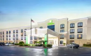 萨凡纳南I95度假酒店 - 列治文山