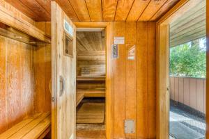 The Bridge and Balcony