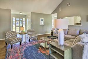 Downtown Boerne Home on Cibolo Creek with Fire Pit