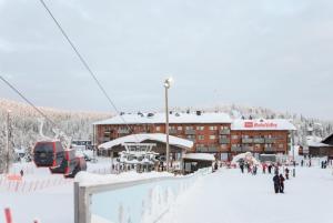 RukaValley Unique47 Ski In - Ski Out