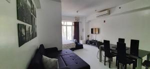 Pico de Loro Jacana B