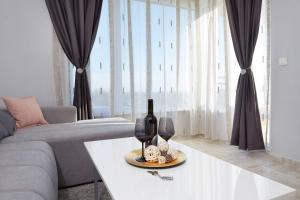 Nikos Sea View Apartments Deluxe