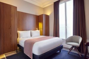 Hotels Holiday Inn Paris - Gare de Lyon Bastille, an IHG Hotel : Chambre Standard Lit Queen-Size