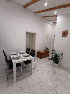 Apartmani Pina 2