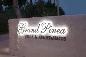 Apartments Grand Pinea