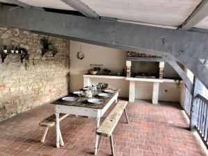 Maisons de vacances Maison de caractere tout confort 8 pers proche grotte de Lascaux Perigord noir : photos des chambres