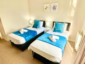 Spacious 5 bed townhouse Manchester, Salford Qauys - Two Bedroom with Parking