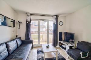 STUDIO DESIGN NEAR GENEVA