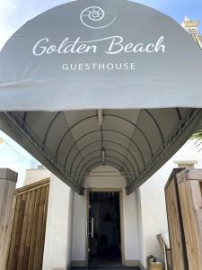 Golden Beach Guest House & Rooftop Bar