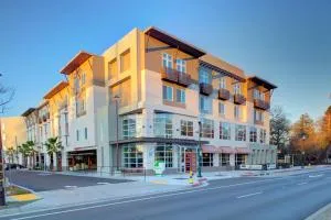 Holiday Inn Windsor - Wine Country by IHG - Mark West Springs