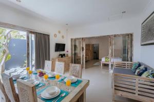 Villa Cathy, Seminyak - Modern 3 Bedroom Pool Villa!