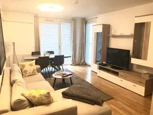 Amazing Austria Center Apartment near UNO City - Viena