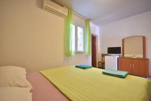 Room 4 Two