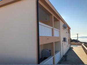 Apartment Annabella with Pool and sea view