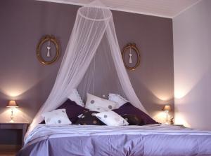 B&B / Chambres d'hotes Le Petit Chateau : photos des chambres