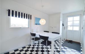 Gorgeous Home In Rødby With Wifi