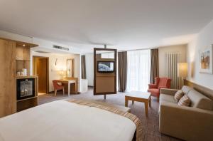 Premium King Room room in Holiday Inn Nürnberg City Centre an IHG Hotel