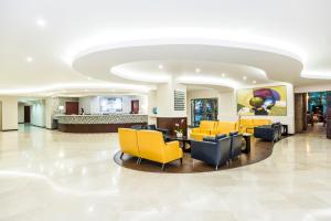 Holiday Inn Convention Center by IHG