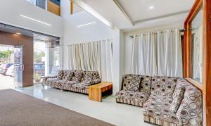 Treebo Atithi Comforts, 1 Km From Nisargadhama Forest