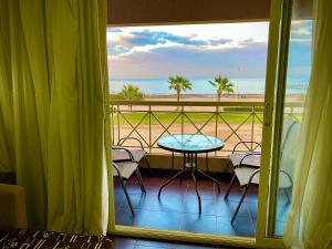 Porto South Beach Royal Sea view families صف اول بحر مباشر