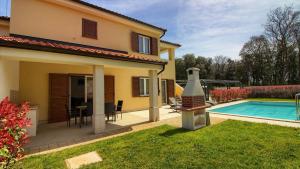 Luxury Vila compelx Mar-Marisol with 2 pools and 8 bedrooms, 200m from the beach