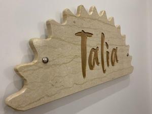 Triple Room with Private Bathroom room in Talìa