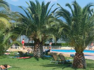 Chrissa Camping Rooms & Bungalows Parnassos Greece