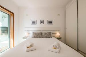 Algarve Beach Vibes Apartment, WiFi, Pool, AC, BBQ