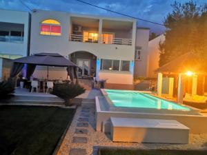 Villa Maris- beachfront villa with exclusive pool