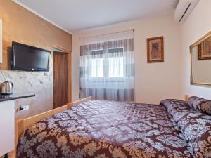 Pretty Apartment in Rovinj near Sea beach