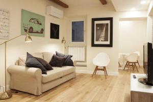 Gilbe One Apartment by Mamo Florence