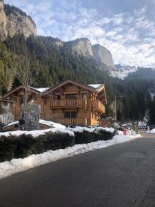 Two-Bedroom Chalet room in Chalet Croq'Neige