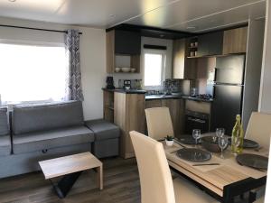 Campings camping les sables du midi : photos des chambres