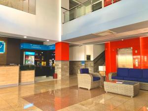 Beverly Hills: Hotel and Business