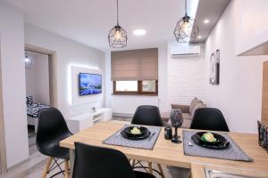 Babylon Park Apartment