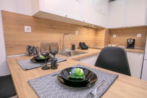 Babylon Park Apartment