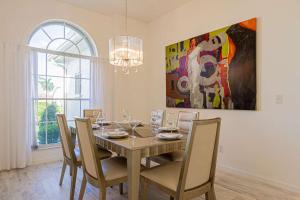 Crown Pointe- Lochwood Ct.