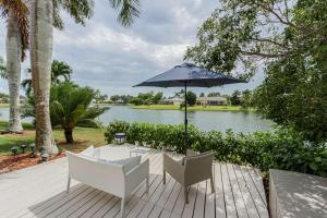 Briarwood- Terrazzo Lane with Lake View