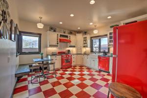 Moab Getaway with Ample Parking, Walk to Main Street