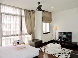 Ken Bangsar By Sleepy Bear
