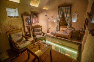 King Suite with Spa Bath room in Hermes Cave Hotel