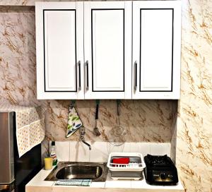 Minimalist Studio Cityview at Apt Green Bay Pluit Tower G