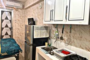 Minimalist Studio Cityview at Apt Green Bay Pluit Tower G